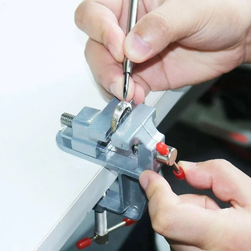 Mini Bench Vise Table Clamp Sc - Electronics Repair Hobby recension och pris